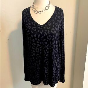 NWT mudpie Leopard Print Long Sleeve Top size small
